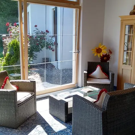 Otel Restaurant Neu Meran