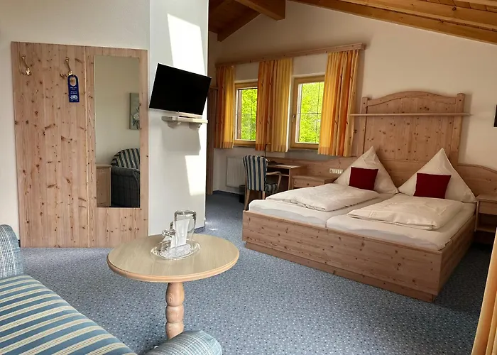 호텔 Restaurant Neu Meran 3*