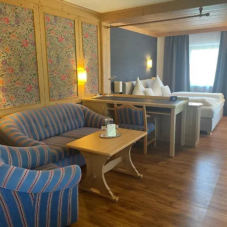 Hotel Restaurant Neu Meran 3*