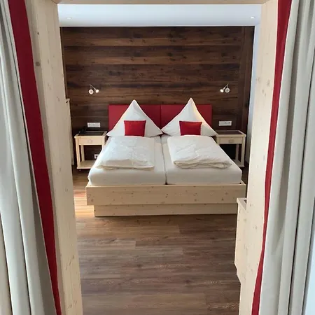 Hotel Restaurant Neu Meran 3*