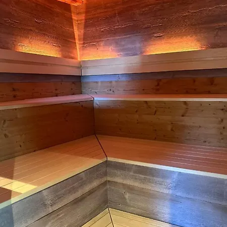 Hotel Restaurant Neu Meran Hotel 3*