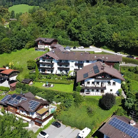 Hotel Restaurant Neu Meran 3*