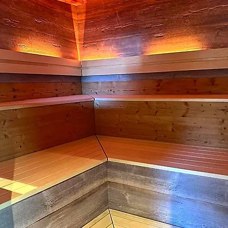 Hotel Restaurant Neu Meran 3*