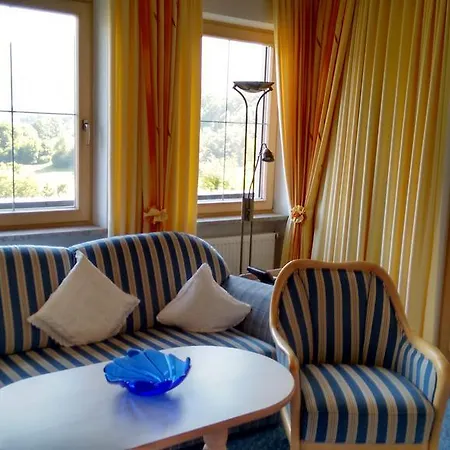 Hotel Hotel Restaurant Neu Meran 3*