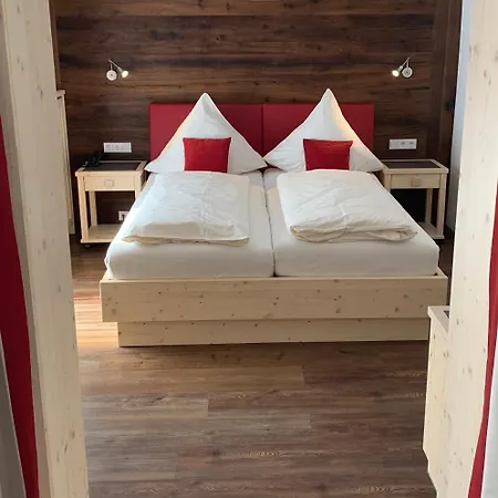 酒店 Restaurant Neu Meran 3*