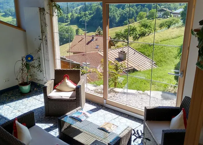 Отель Restaurant Neu Meran Бад-Райхенхалль
